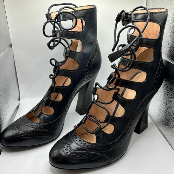 Brand new Tory Burch navy bootie. Size 9.5. - Picture 4 of 5